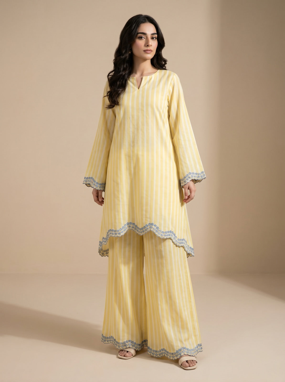 Roshni Daffodil Kurta